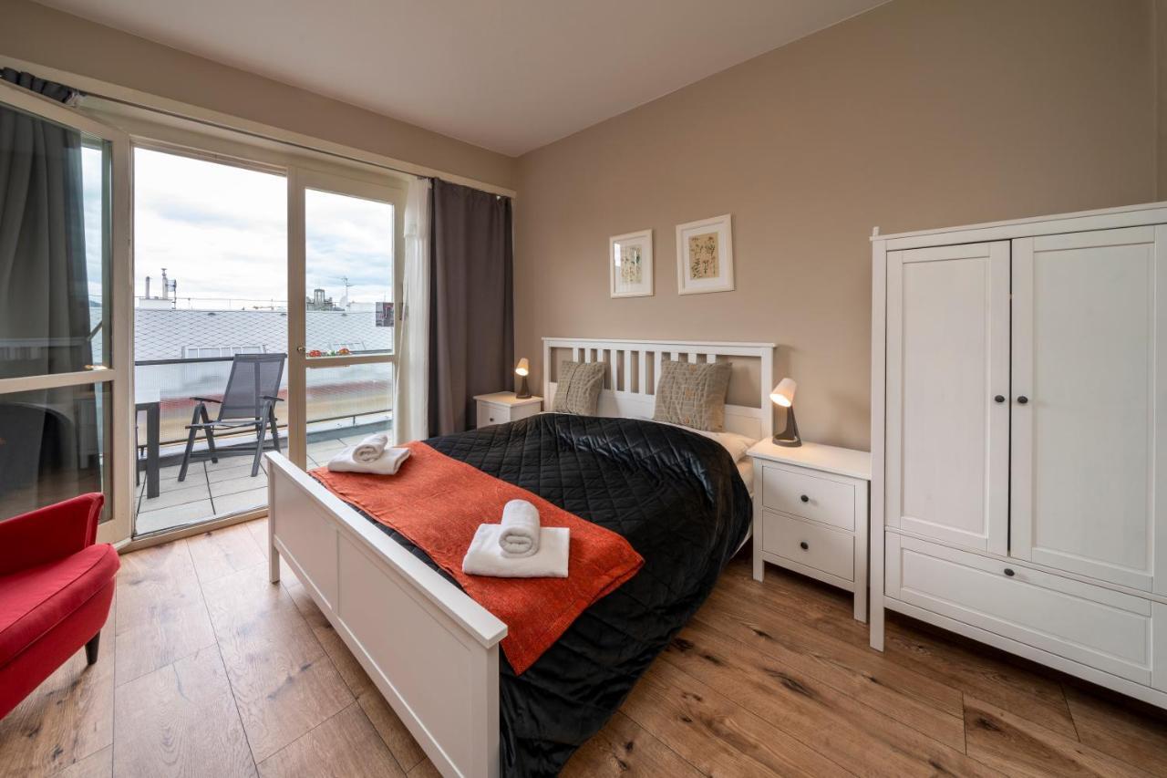 New Town - Apple Apartments Praga Esterno foto