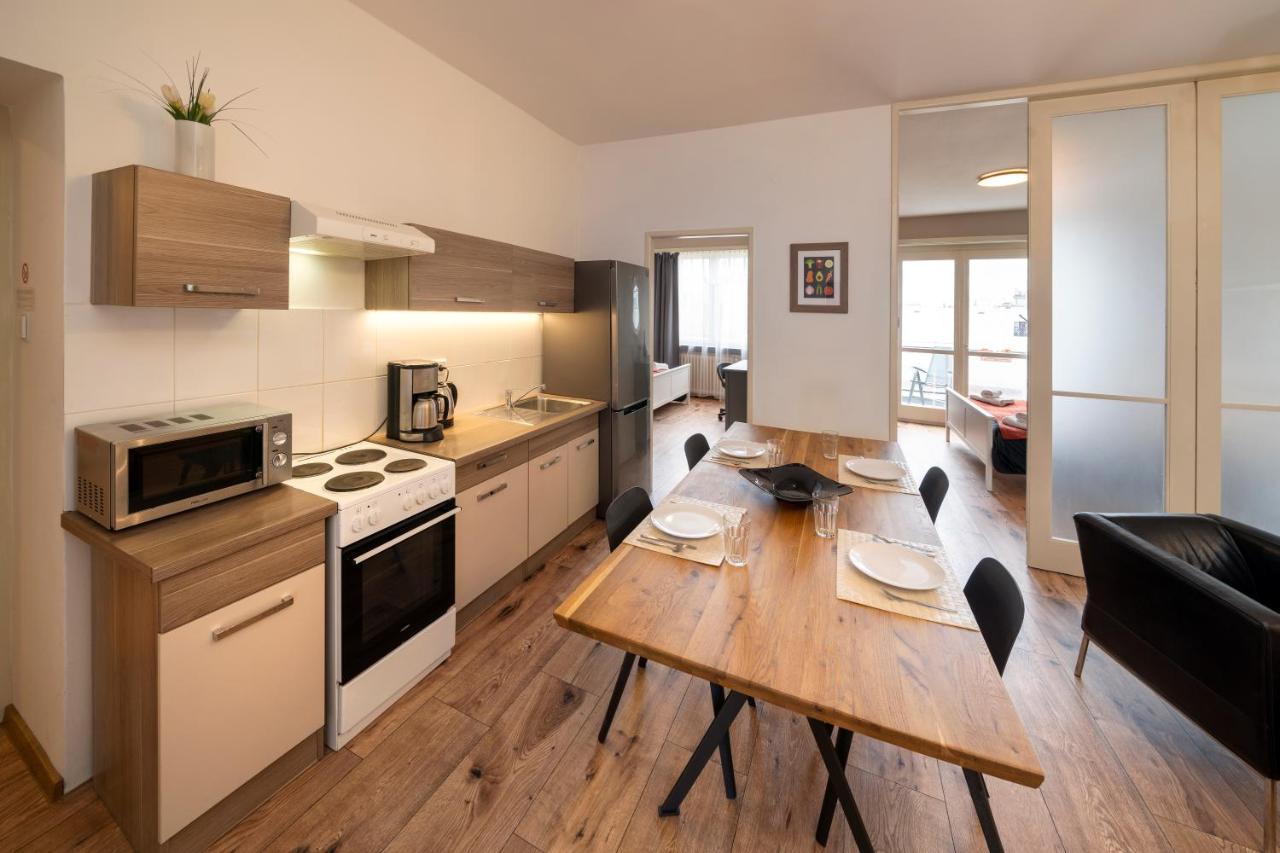 New Town - Apple Apartments Praga Esterno foto