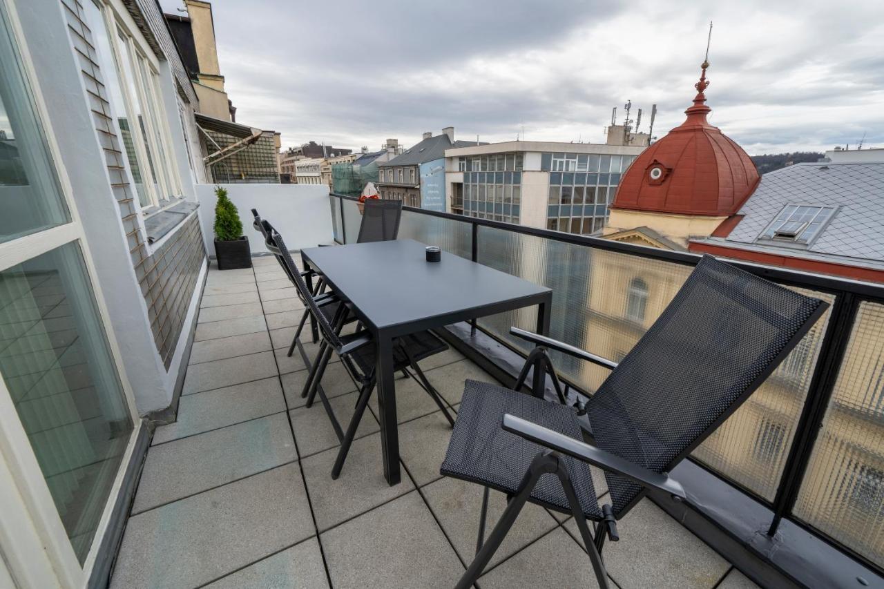 New Town - Apple Apartments Praga Esterno foto