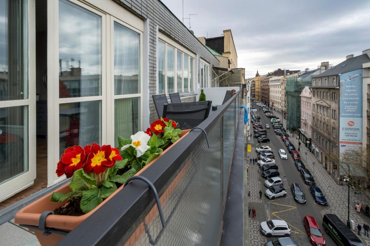 New Town - Apple Apartments Praga Esterno foto