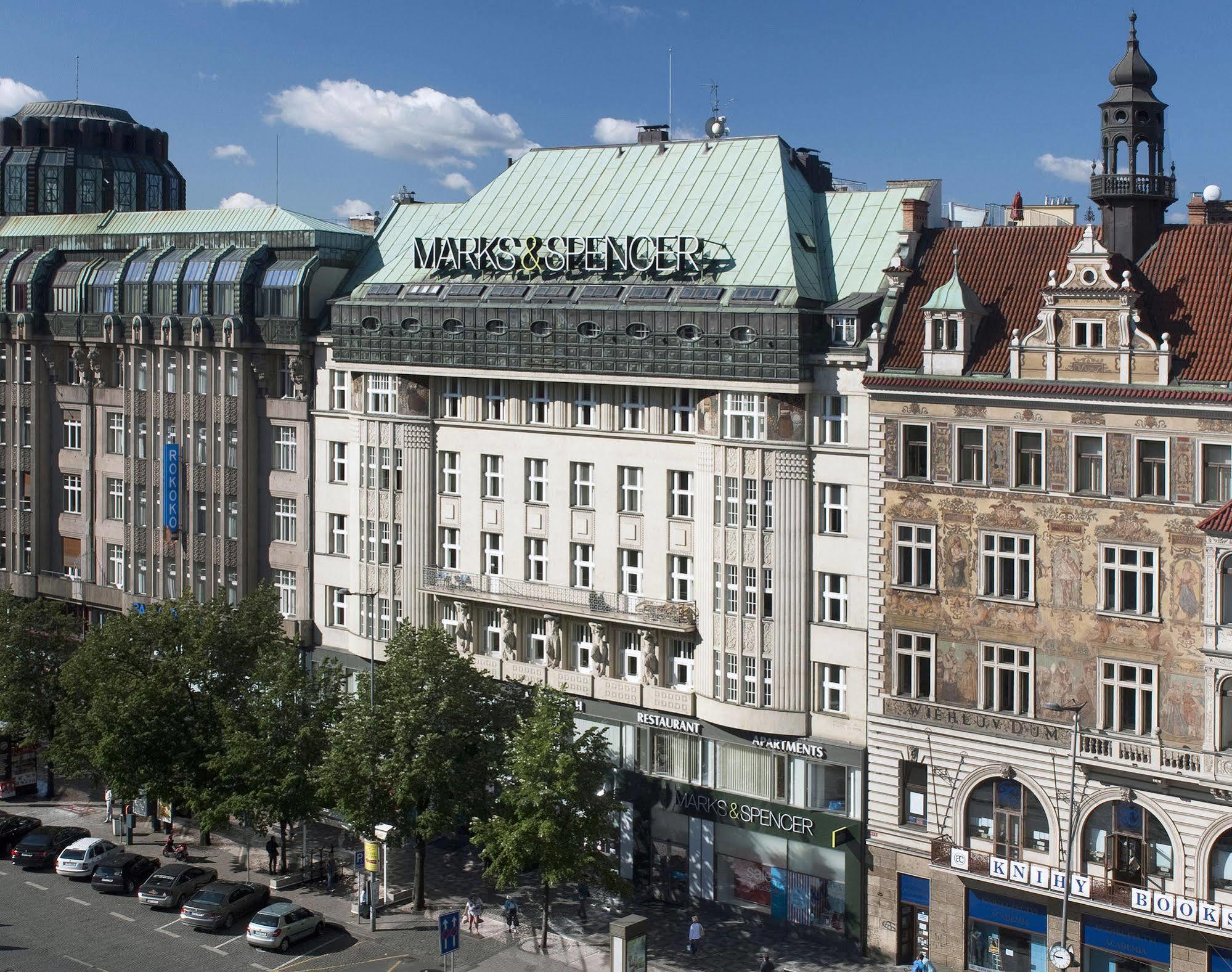New Town - Apple Apartments Praga Esterno foto